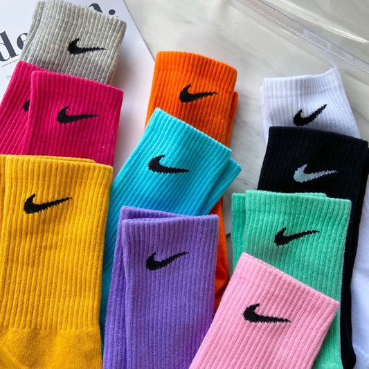 Calcetas Nike alta de colores